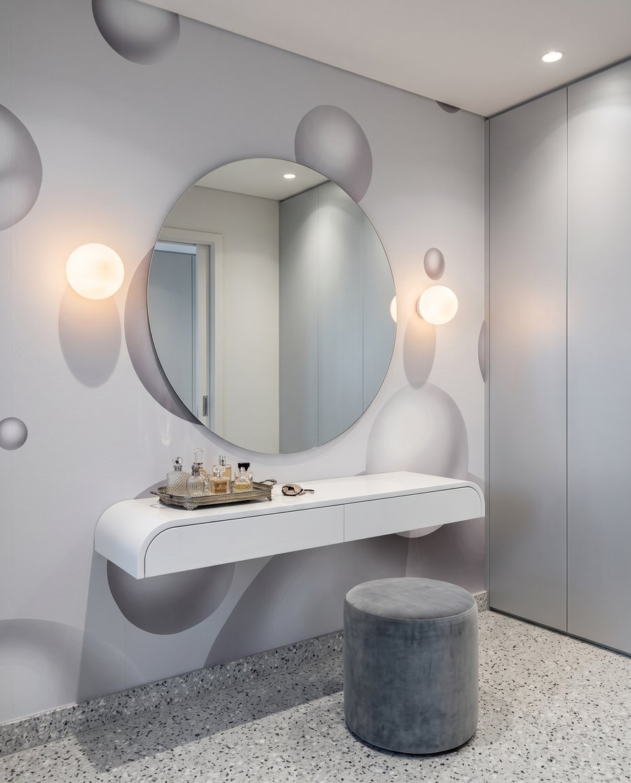 Lilac Bubbles — interior 2
