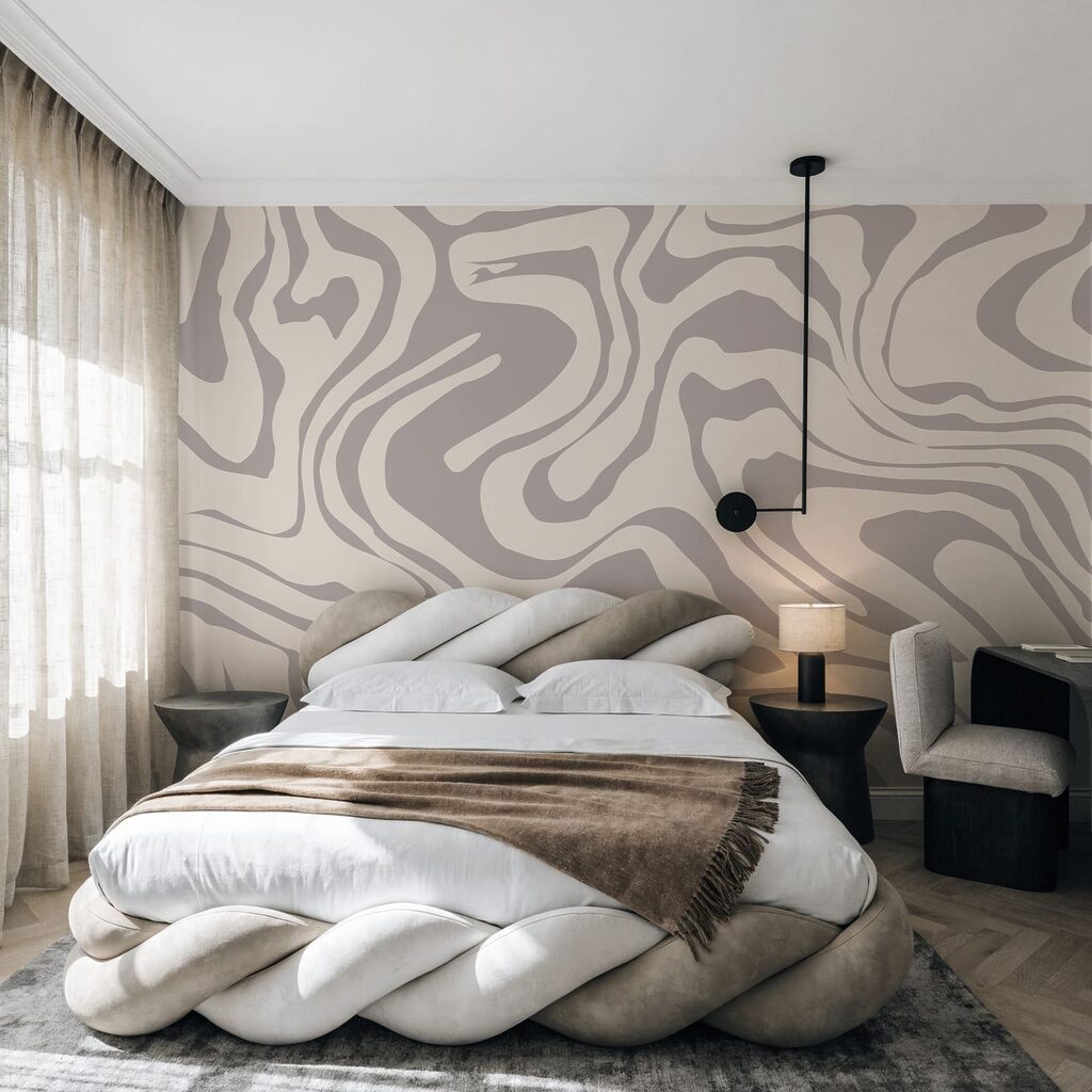 Broad wavy lines — interior 2
