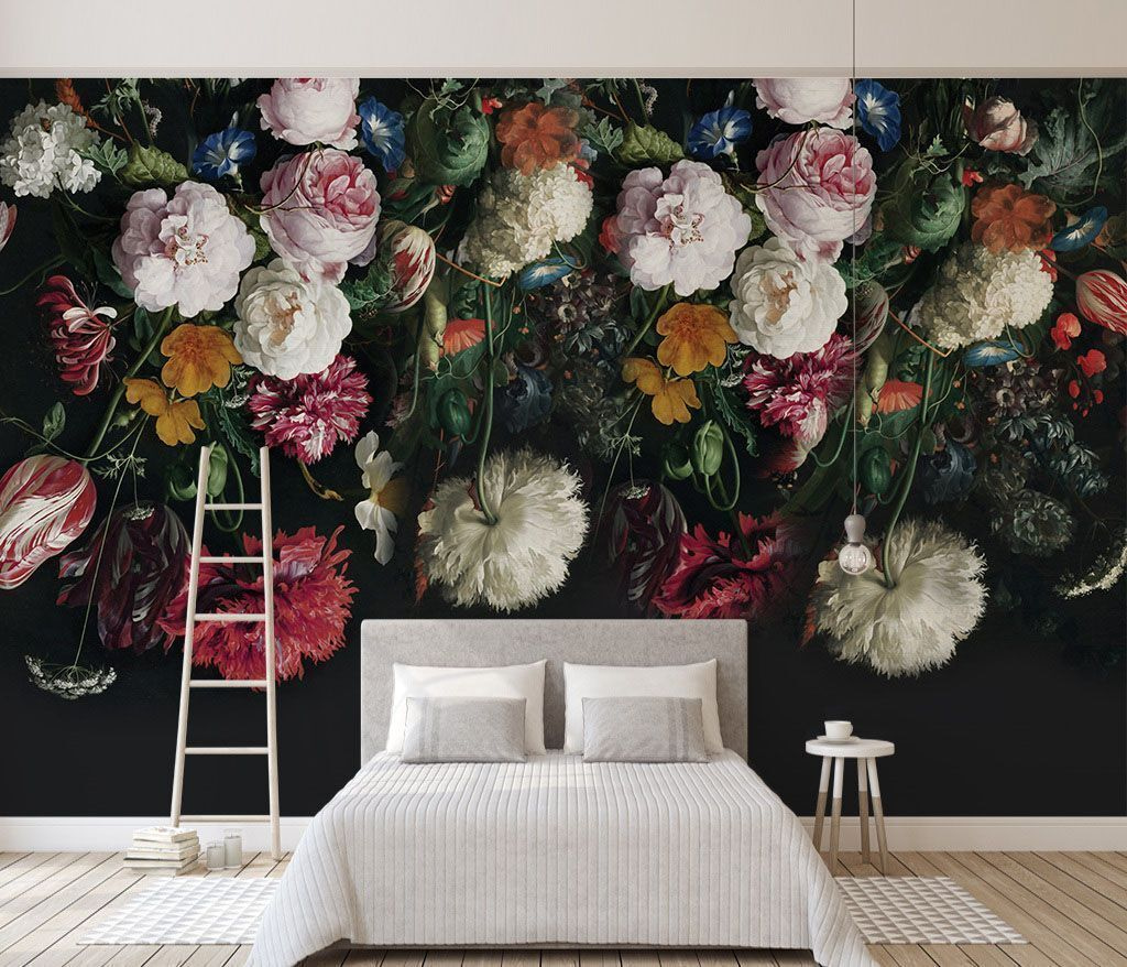 Dark bouquet pattern — interior 1