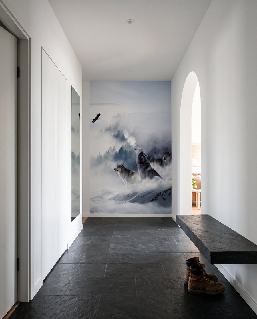 Wolves in the Mist — interior 4