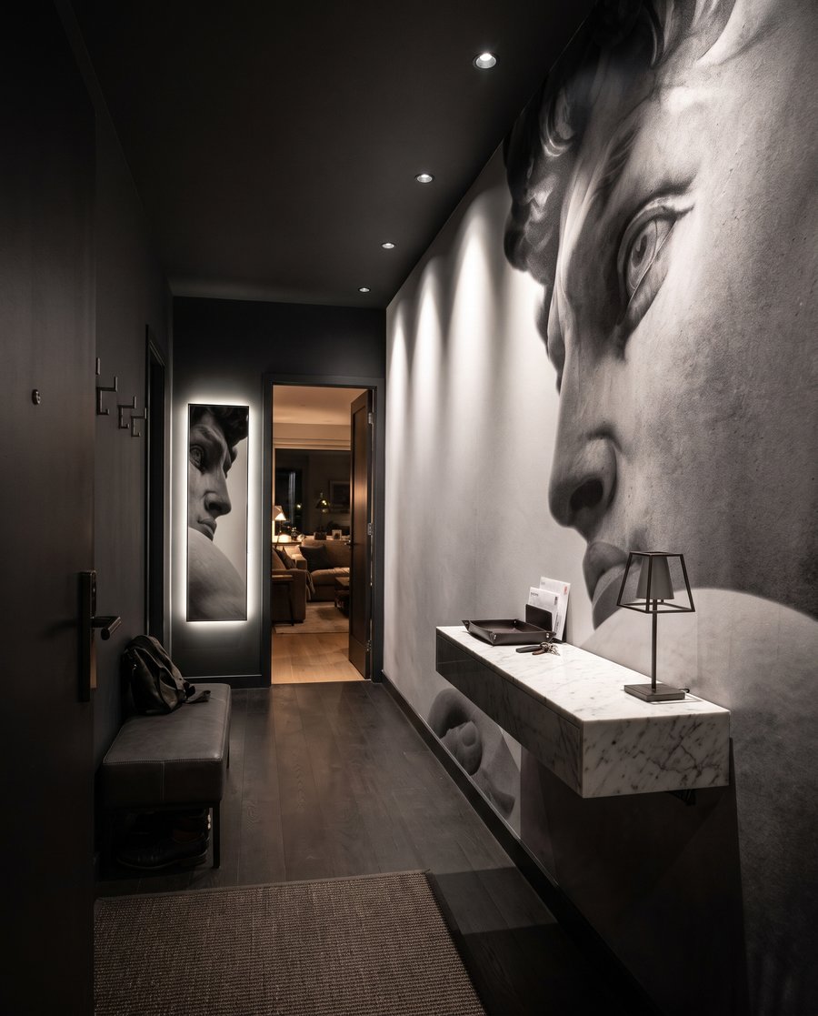 David in Profile in an interior