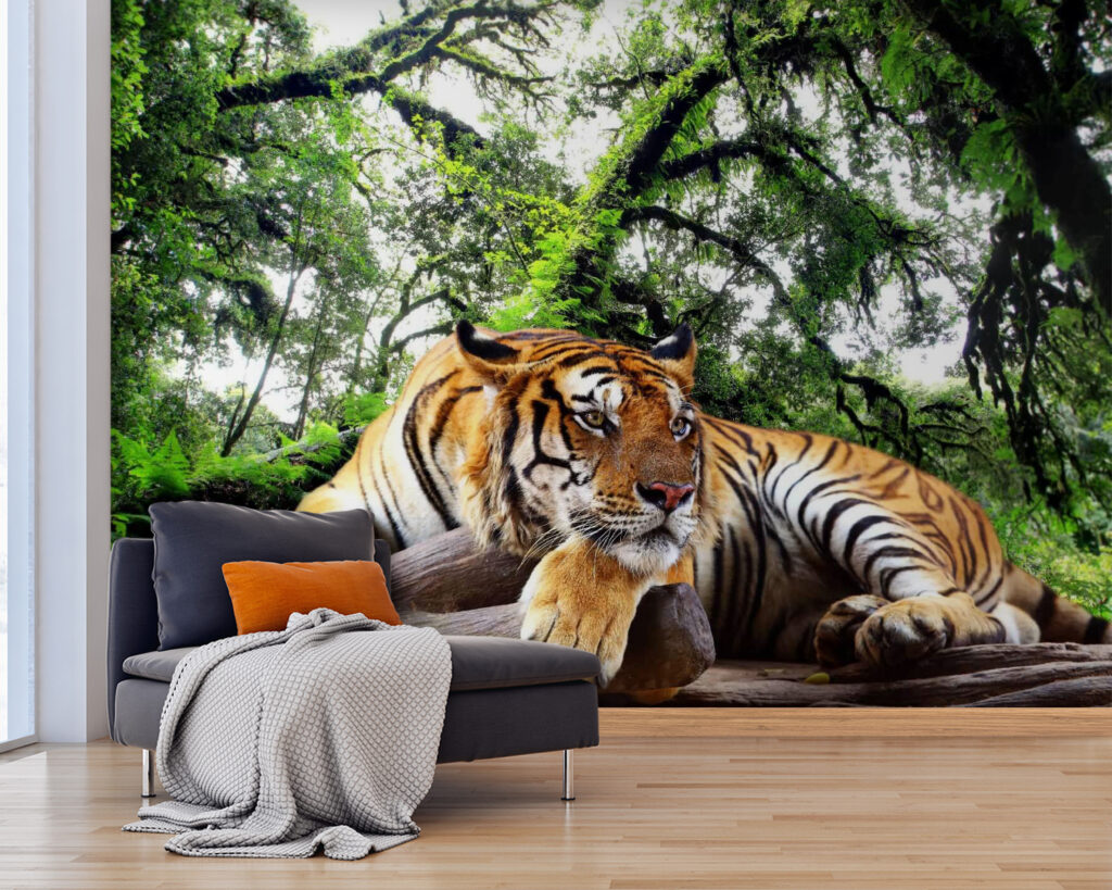 Tiger on a branch — interior 2