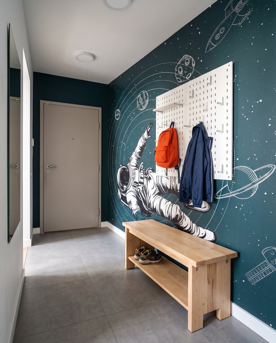 Astronaut in Orbit — interior 2