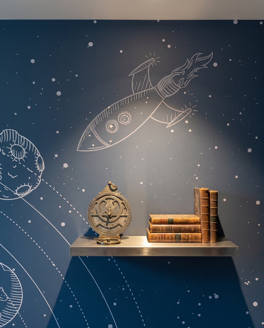 Astronaut in Orbit — detail
