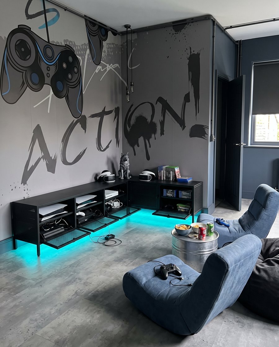 Controller Club — interior 3
