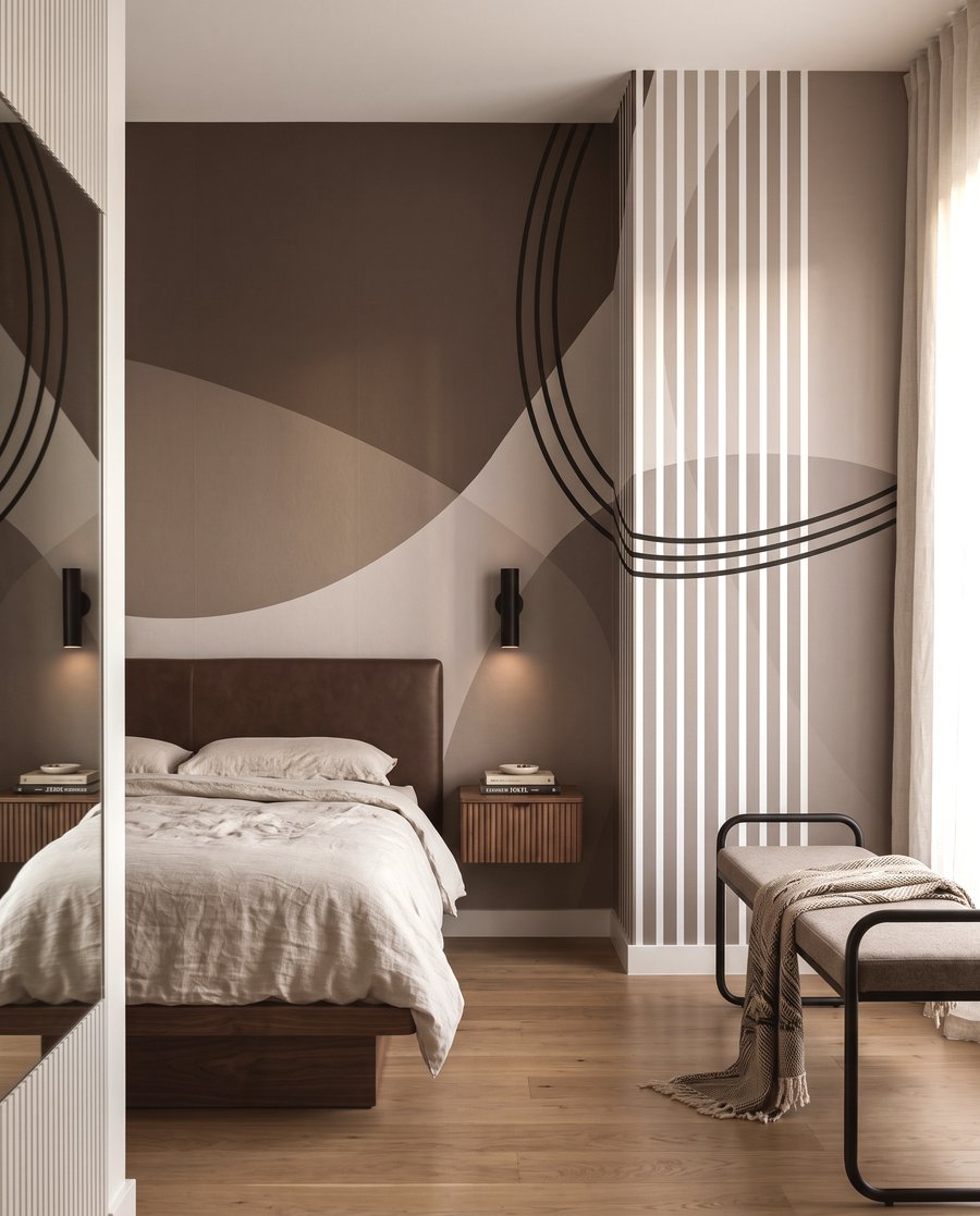Curved shapes and stripes — interior 1