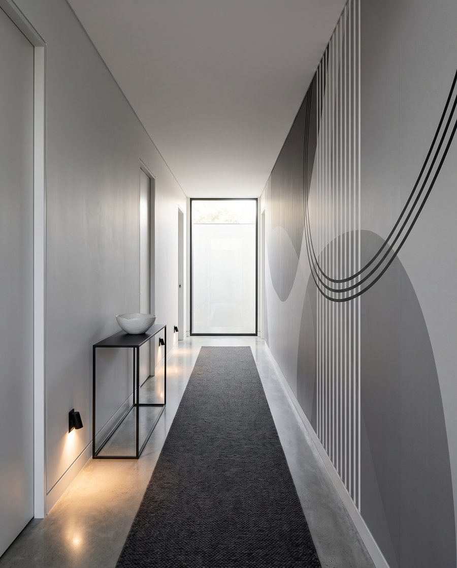 Circles and Strings — interior 3