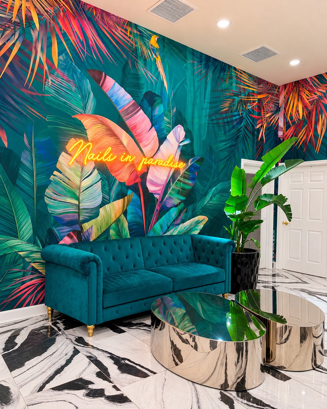 A customer’s room with a wall mural, photo 4 of 48
