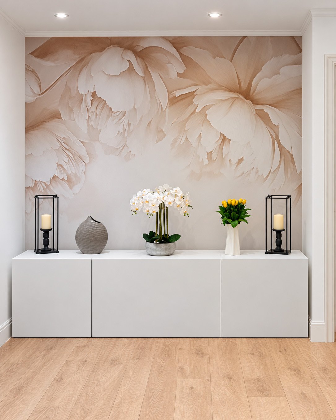 A customer’s room with a wall mural, photo 22 of 48